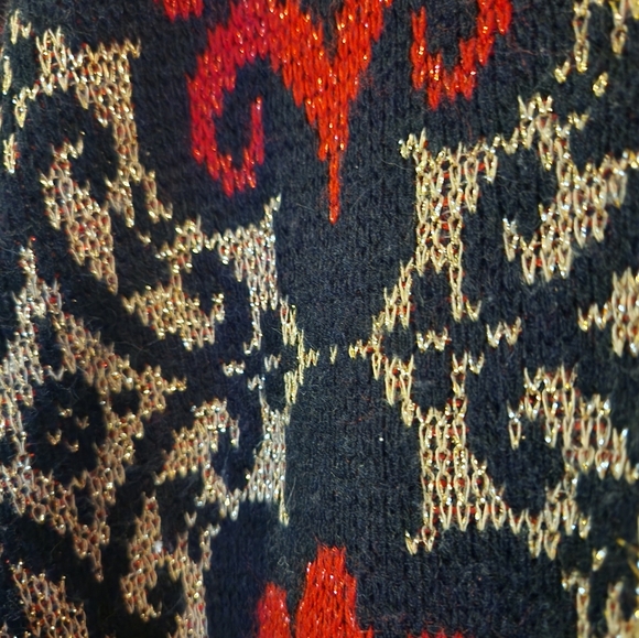 ❤️🔥3/$18 VTG Shimmer Sweater - Picture 6 of 7